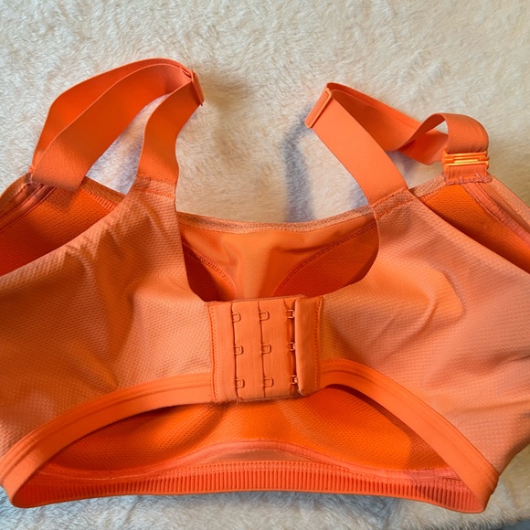 Victoria Secret Sports Bra 1 orange/ 1 green available. Price is $25 for both - Picture 3 of 7